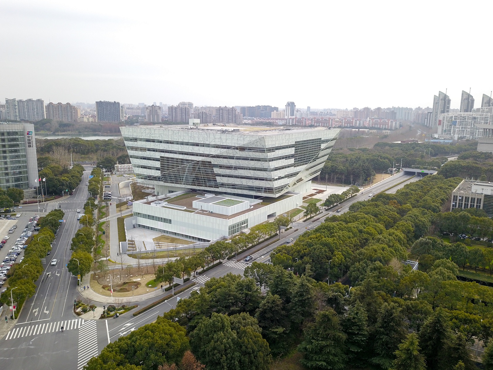 华东地区最大的图书馆（华东地区最大的大学图书馆） 华东地区

最大的图书馆（华东地区

最大的大学图书馆）《华东地区最大的图书馆在哪个大学》 中国图书