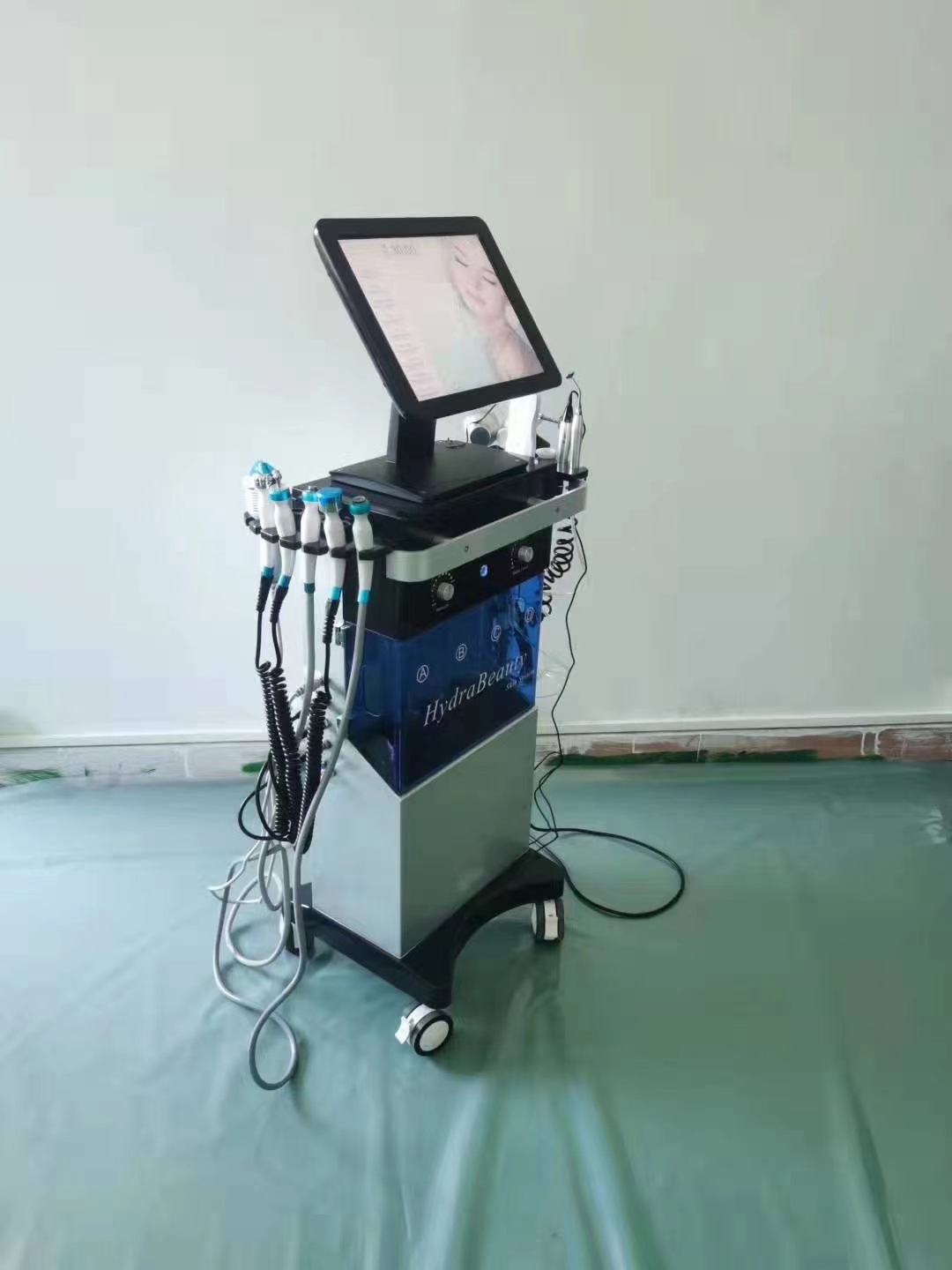 焕肤奇迹海菲秀,facial界的新晋黑科技仪器.最详细的介绍都在这