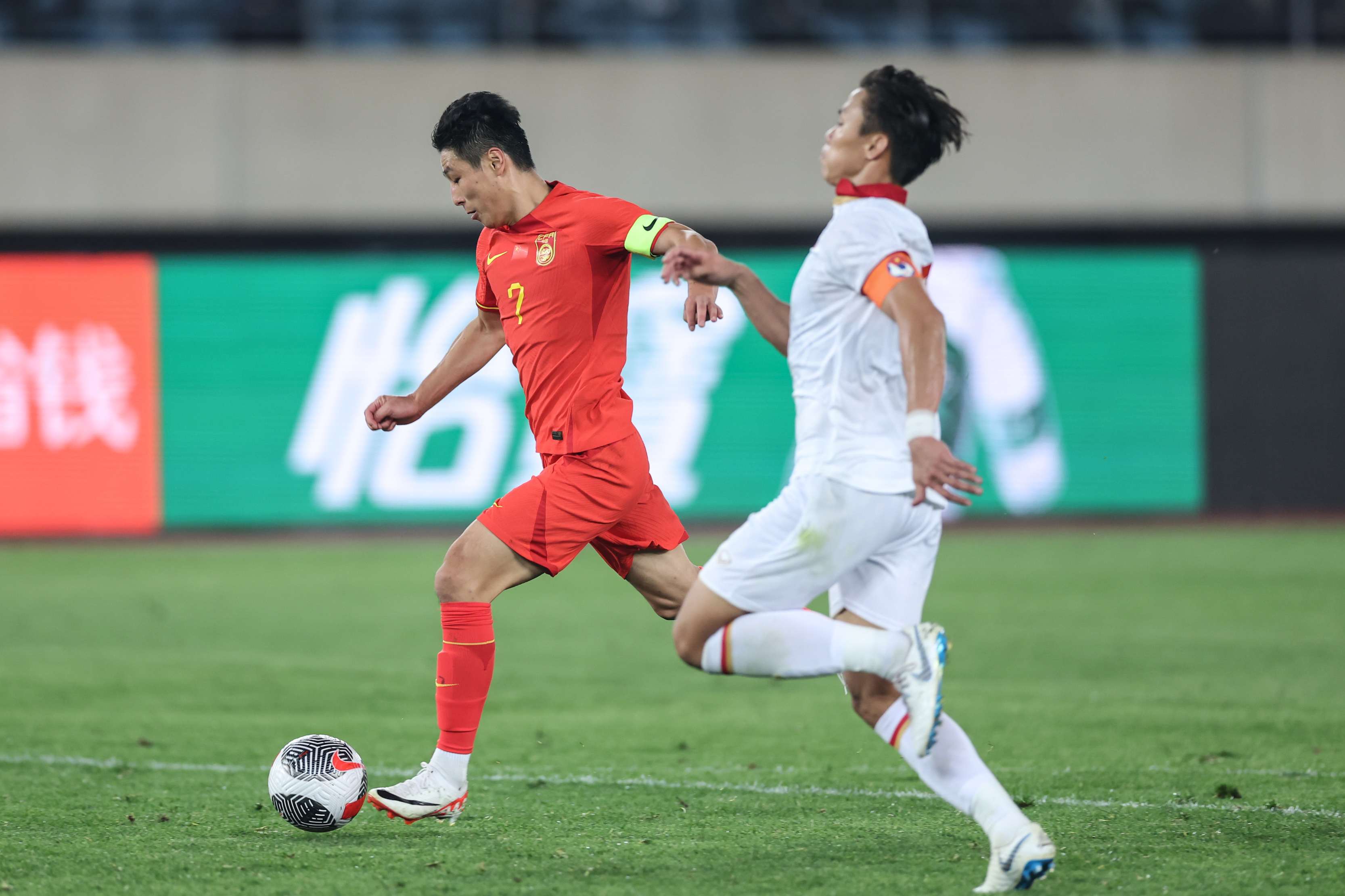 足球——国际邀请赛:中国队胜越南队