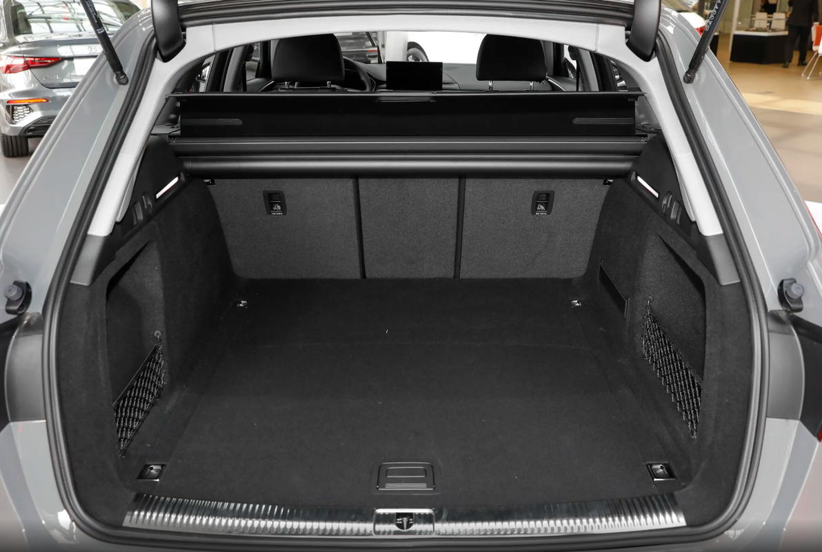 奥迪a4后备箱打不开有电机声,奥迪a4后备箱打不开了怎么办?