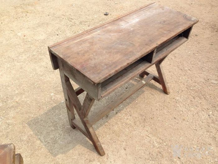 老旧课桌椅,你用过吗?你看见过吗?