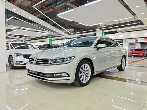 9万预算圆梦b级车,2019款大众迈腾,香槟金真的优雅吗?