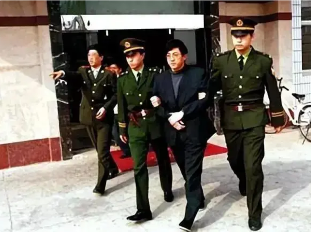 "河北第一大秘"李真猖狂发迹史的背后,是一场精彩的权力游戏