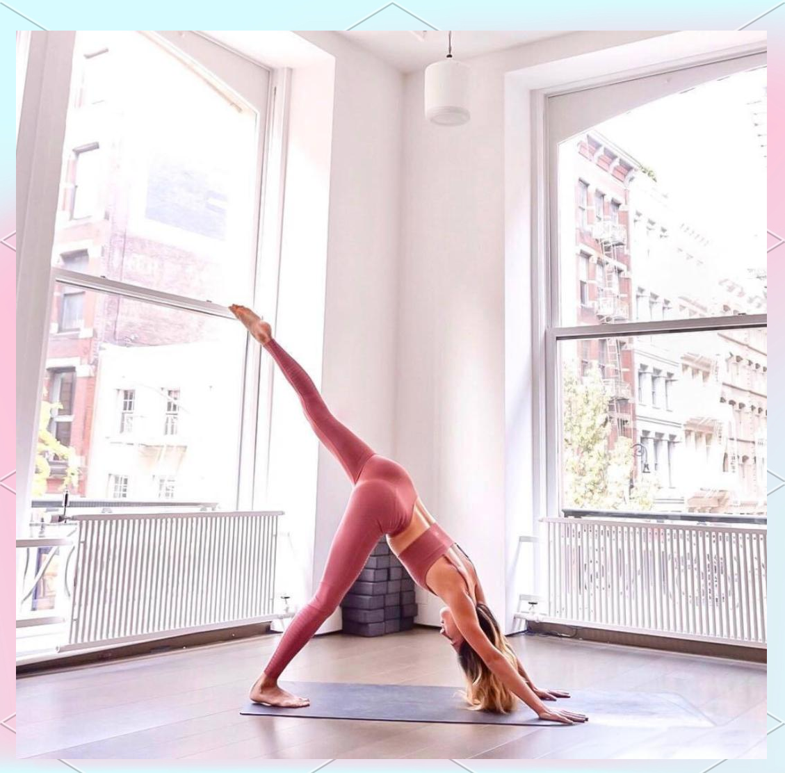 单腿下犬式:加强腿部力量和身体平衡的瑜伽体式详解