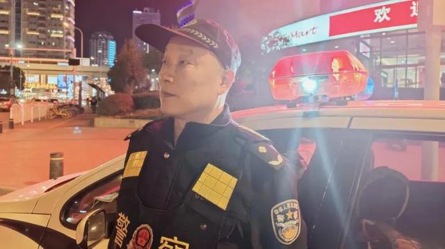 杨冬生:从警四十年穿过四代警服仍是一片初心