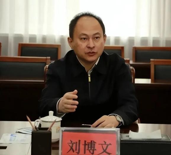 长治学院院长图片