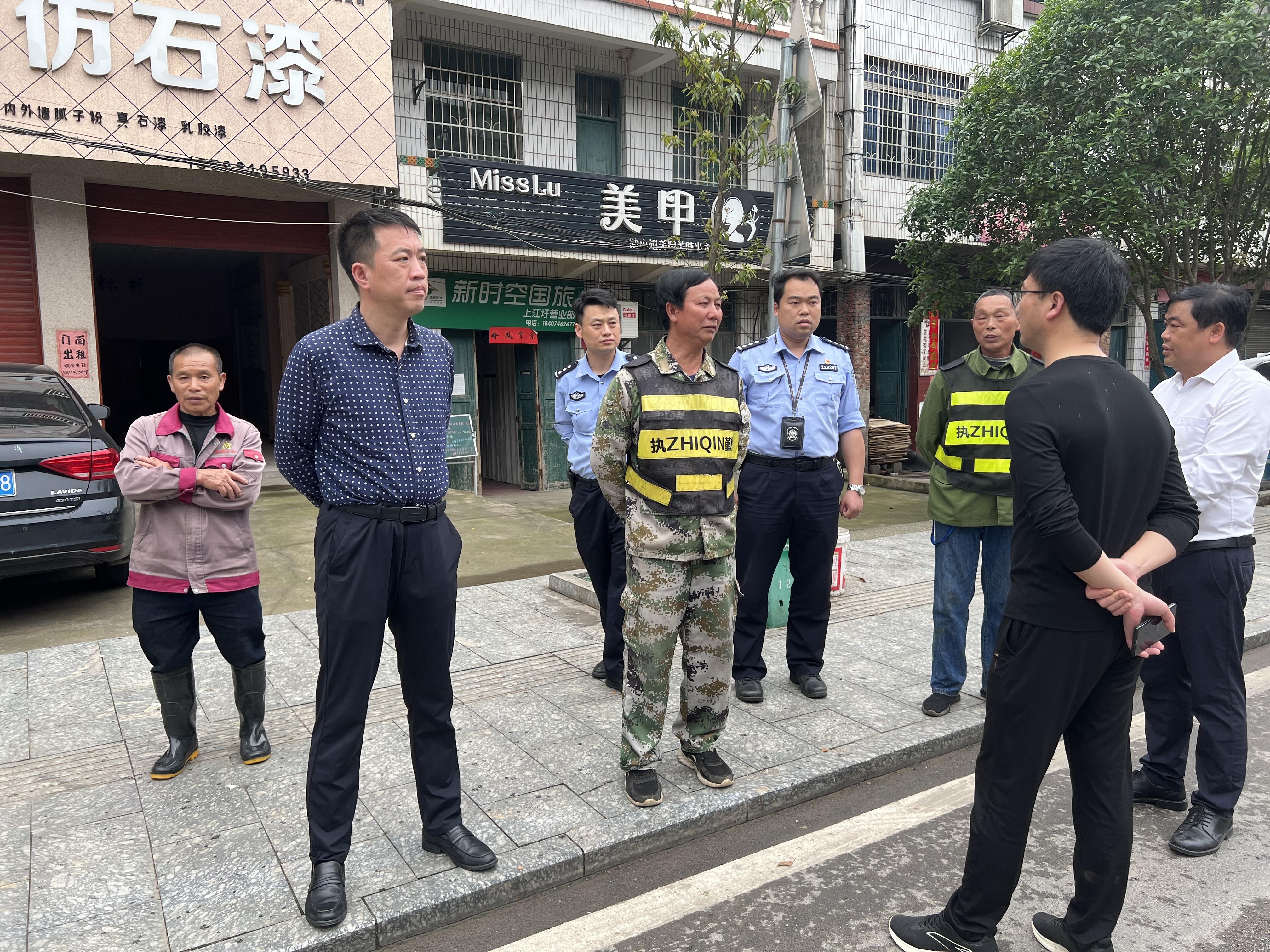 江永:陈江平督导检查道路交通安全工作