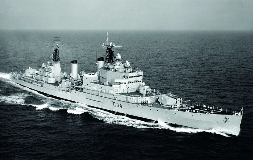 维内托号直升机巡洋舰图片