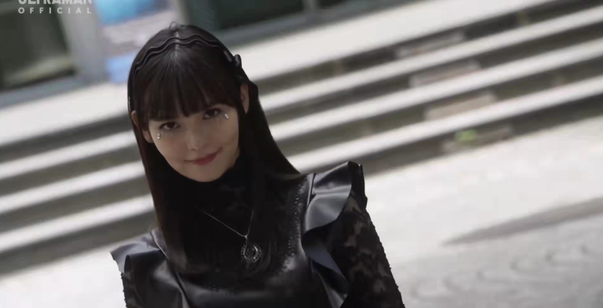 特利迦15集:第一女神来袭!卡尔蜜拉人间体好美,男粉:姐姐抽我