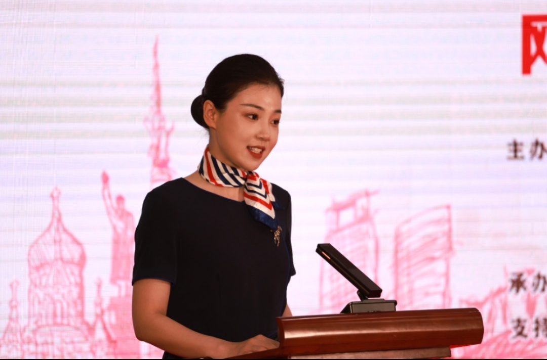 "中国好人"候选人刘影:列车员里的"段子手"