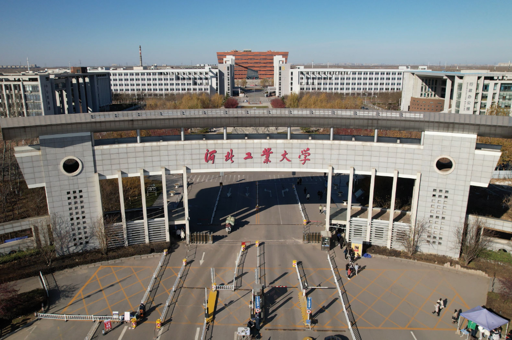 著名"寒门状元"庞众望,744分考入清华大学,现在怎么样了?