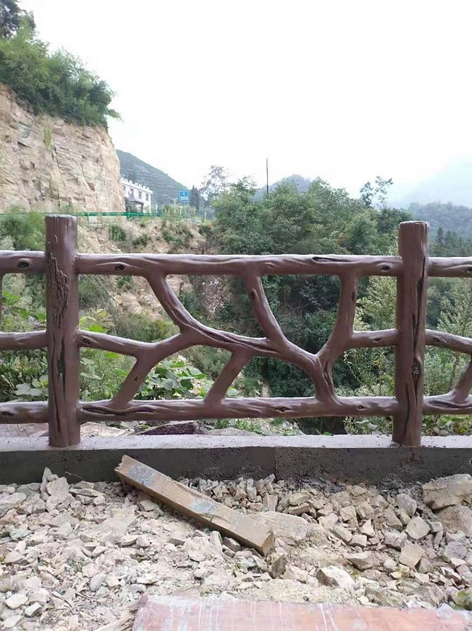 的生态农庄,想要一些美观又实用的水泥栏杆99 发现了这款仿树藤栏杆