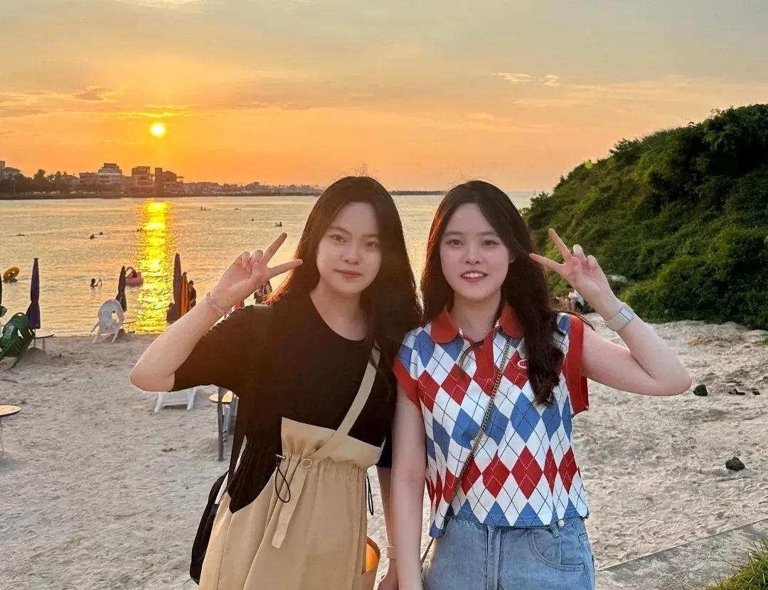 周诗璇周诗怡同济双胞胎姐妹优秀神同步