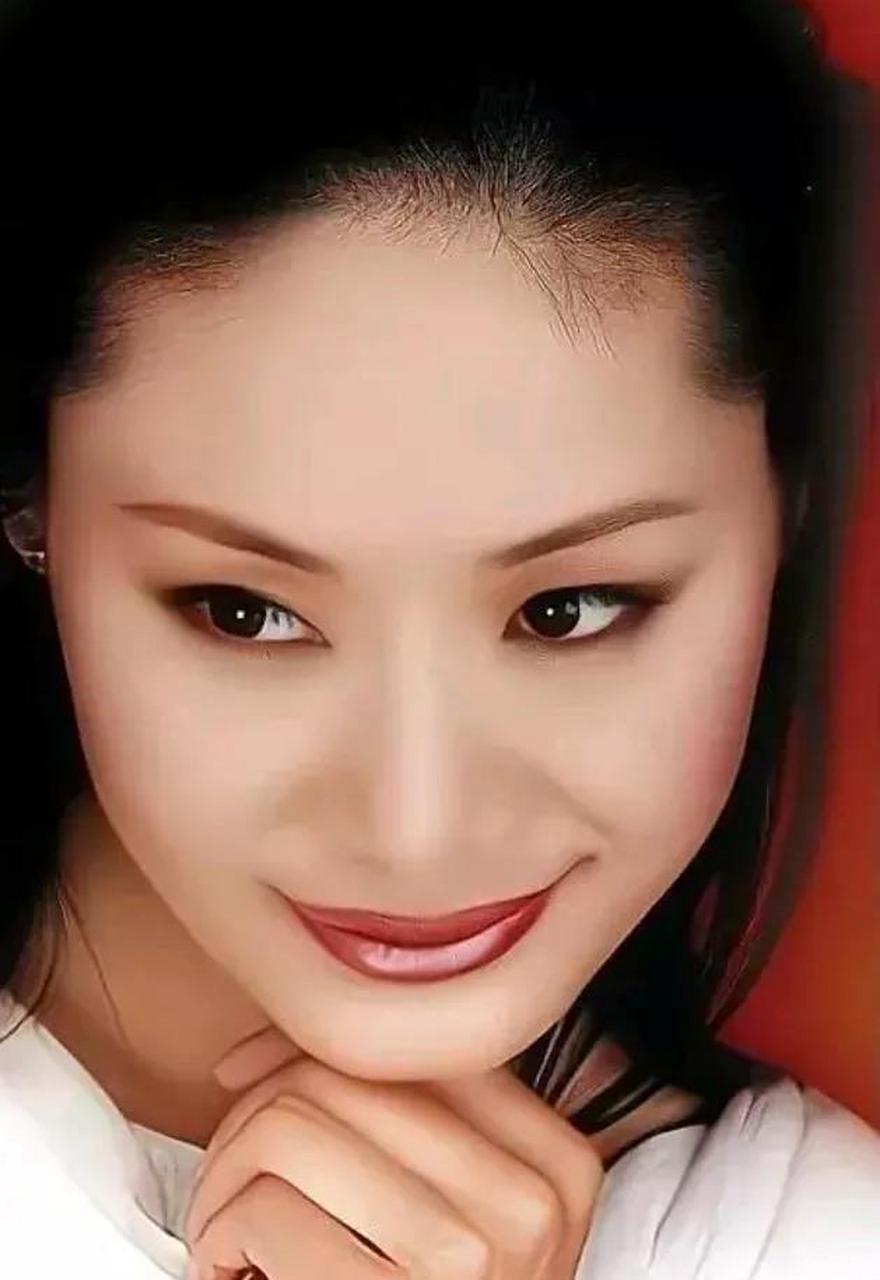 这样特别的美女真是"世间珍