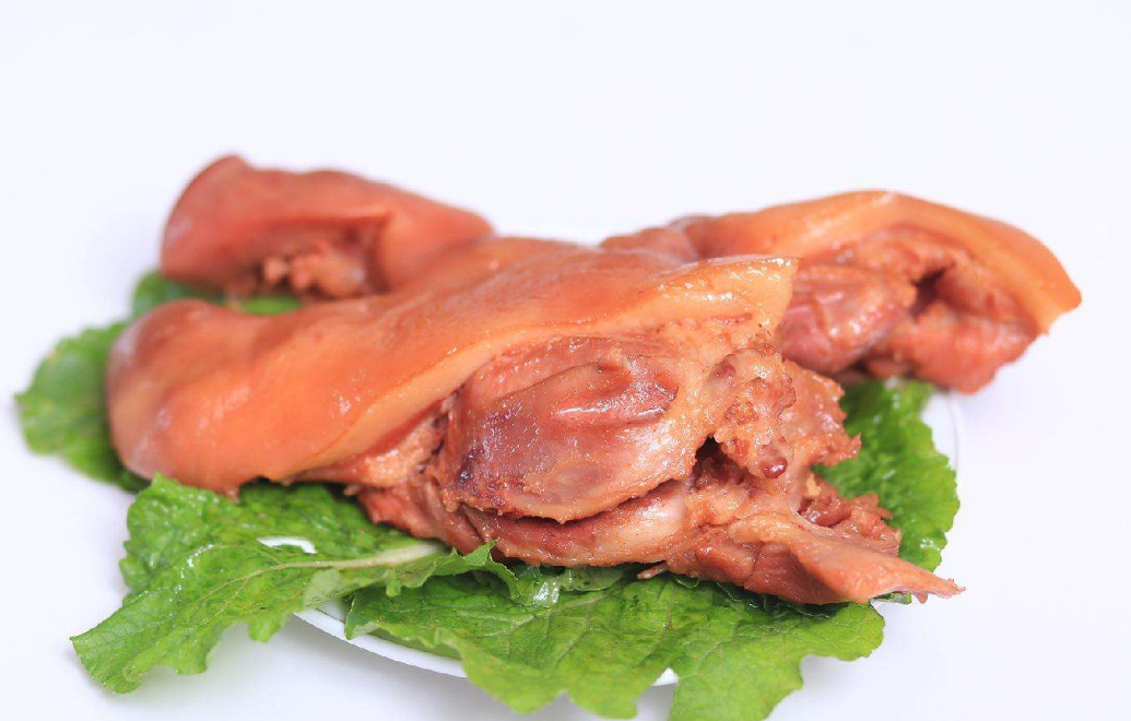 那么添加了胭脂红的猪肉靠肉眼怎么分辨呢?