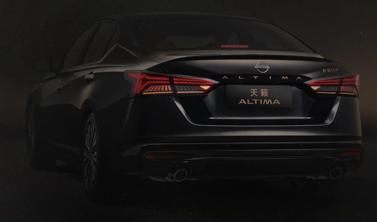 日产天籁20周年黑金版上市 官方指导价19.12万元