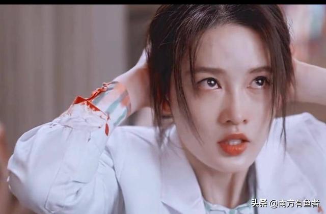 《他在云之南》知名记者和缉毒警察,在枪林弹雨中谈一场悲剧爱情