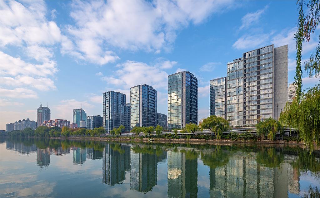 杭州·远洋西溪公馆售楼处:电话 400-016-9676转接8888