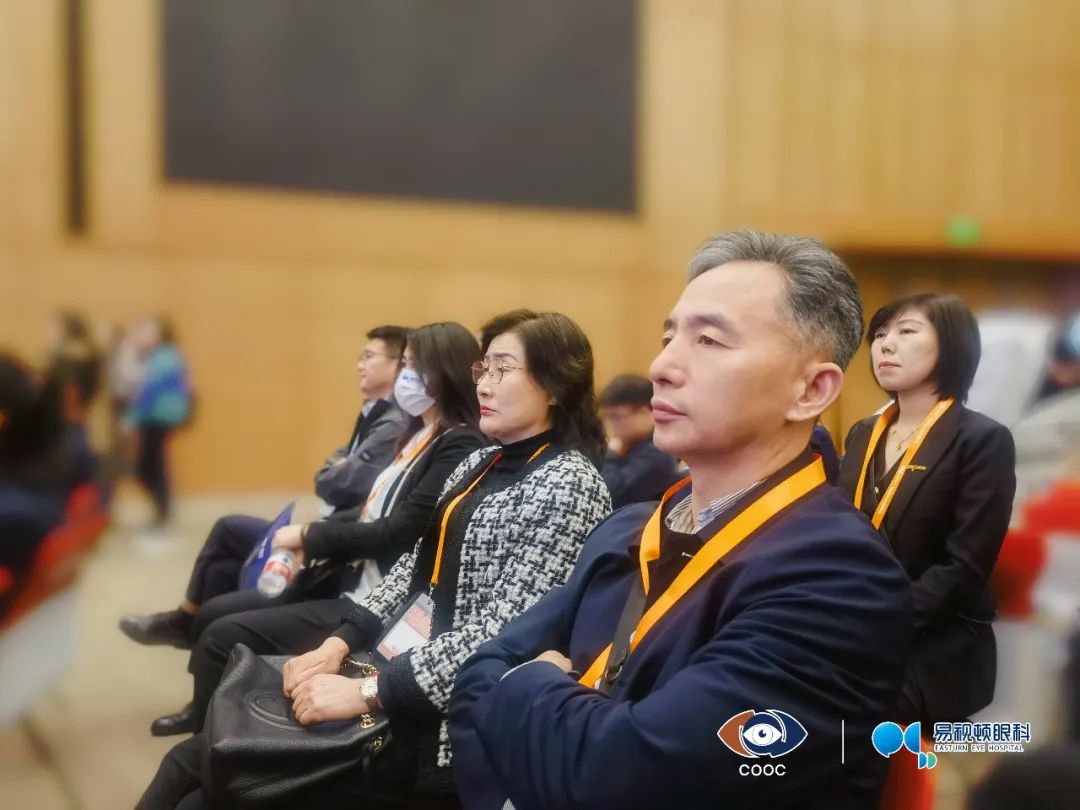 易视顿眼科集团董事长杨春武受邀带队参加cooc2023国际眼科会议
