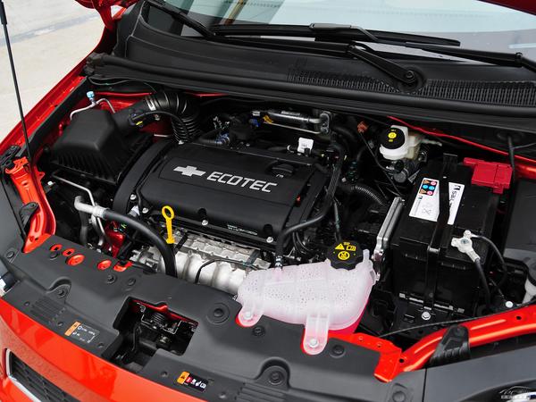 爱唯欧1.6lat自动最近急加速1500转发动机哒哒声求解