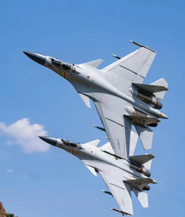歼35战机全面升级,最大载弹能力,到底提高了多少倍?