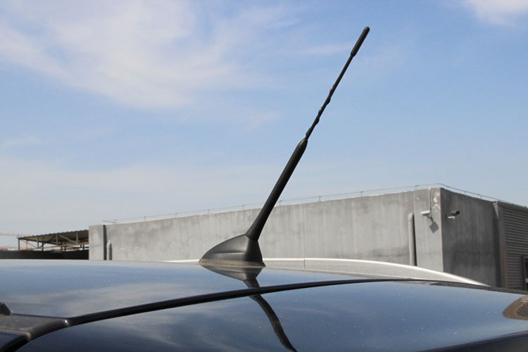 汽车的天线怎么收起来