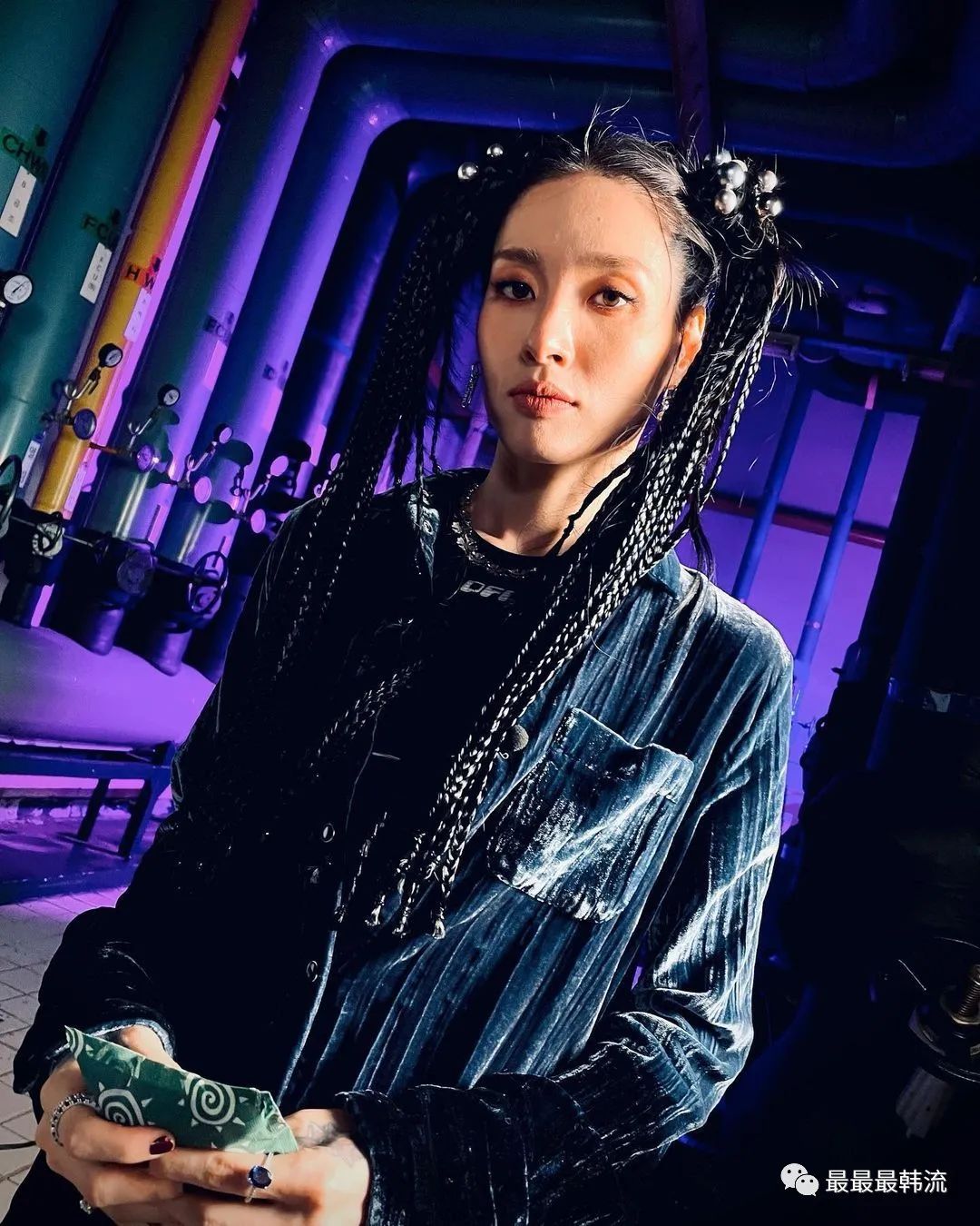 她被抱团围攻了