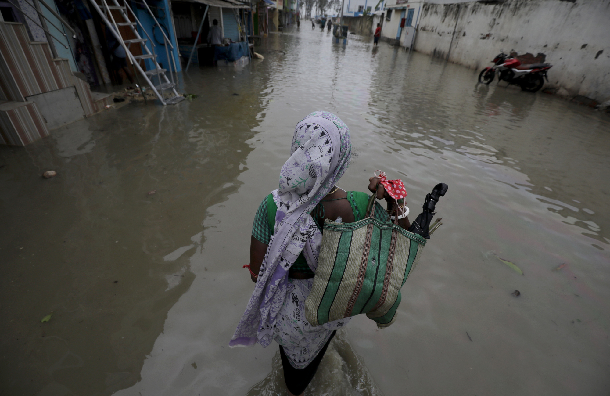 (12)热带气旋"亚斯"登陆印度