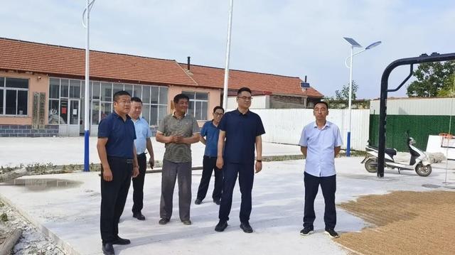 无棣县埕口镇党委书记丁南带队调研重点项目和近期重点工作