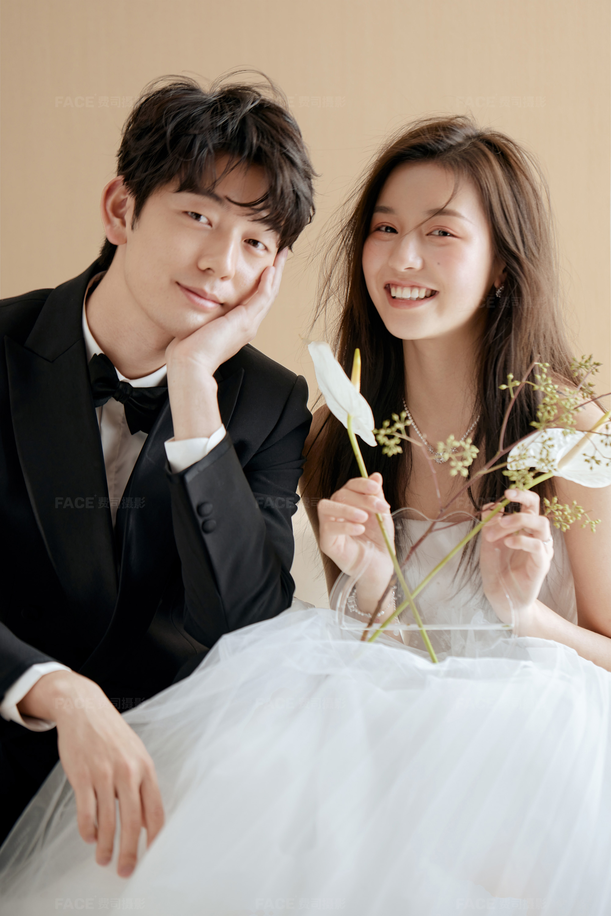 在西安不出门能拍婚纱照吗?能!拍温馨放松的"居家风"就行