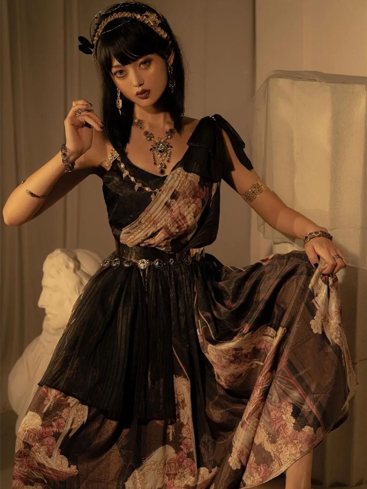 "希腊风"洛丽塔看似软塌塌,其实很高级,可惜大部分lo娘不敢穿