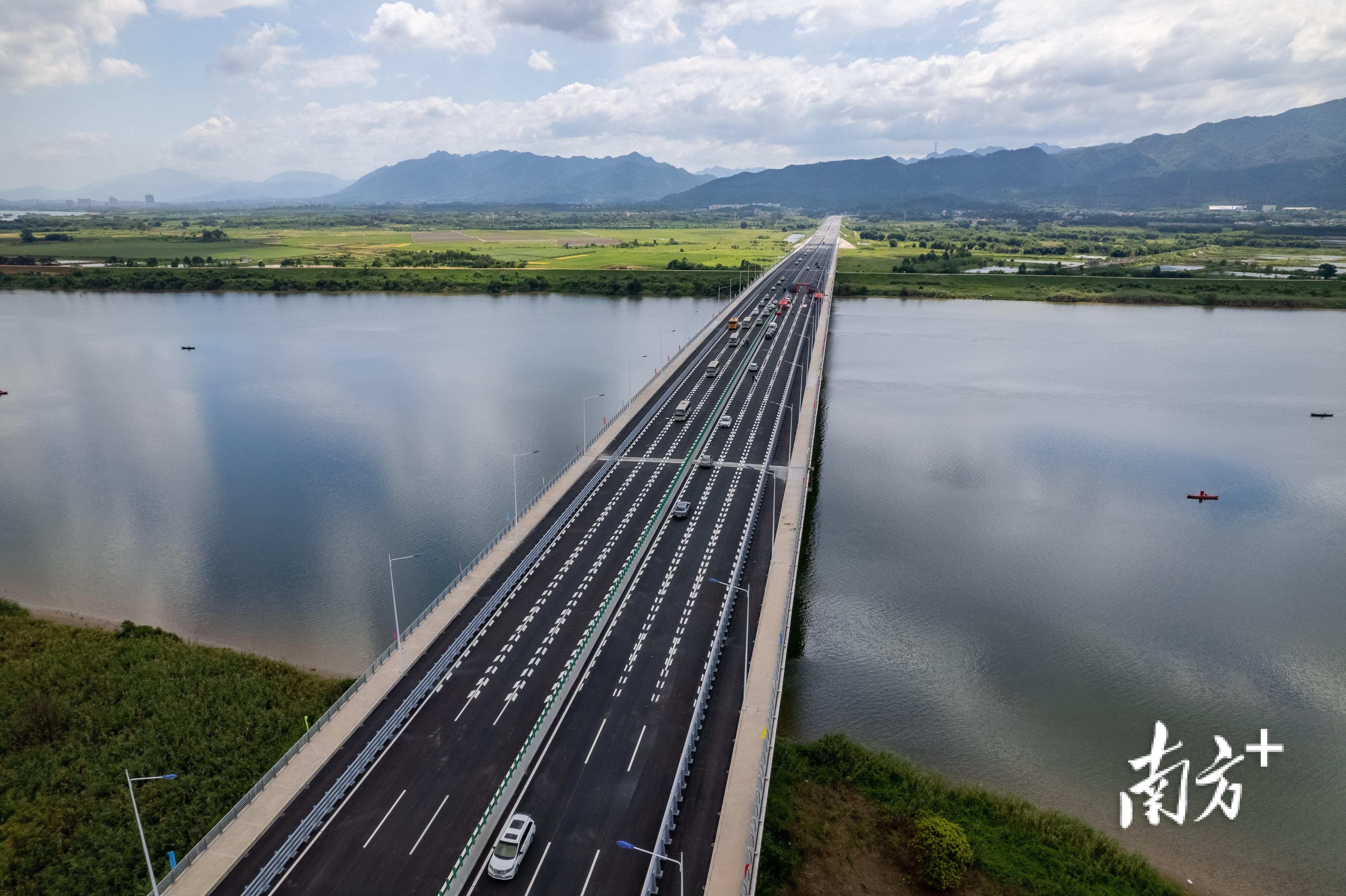 英德市城区北江四桥及省道s292延长线建成通车