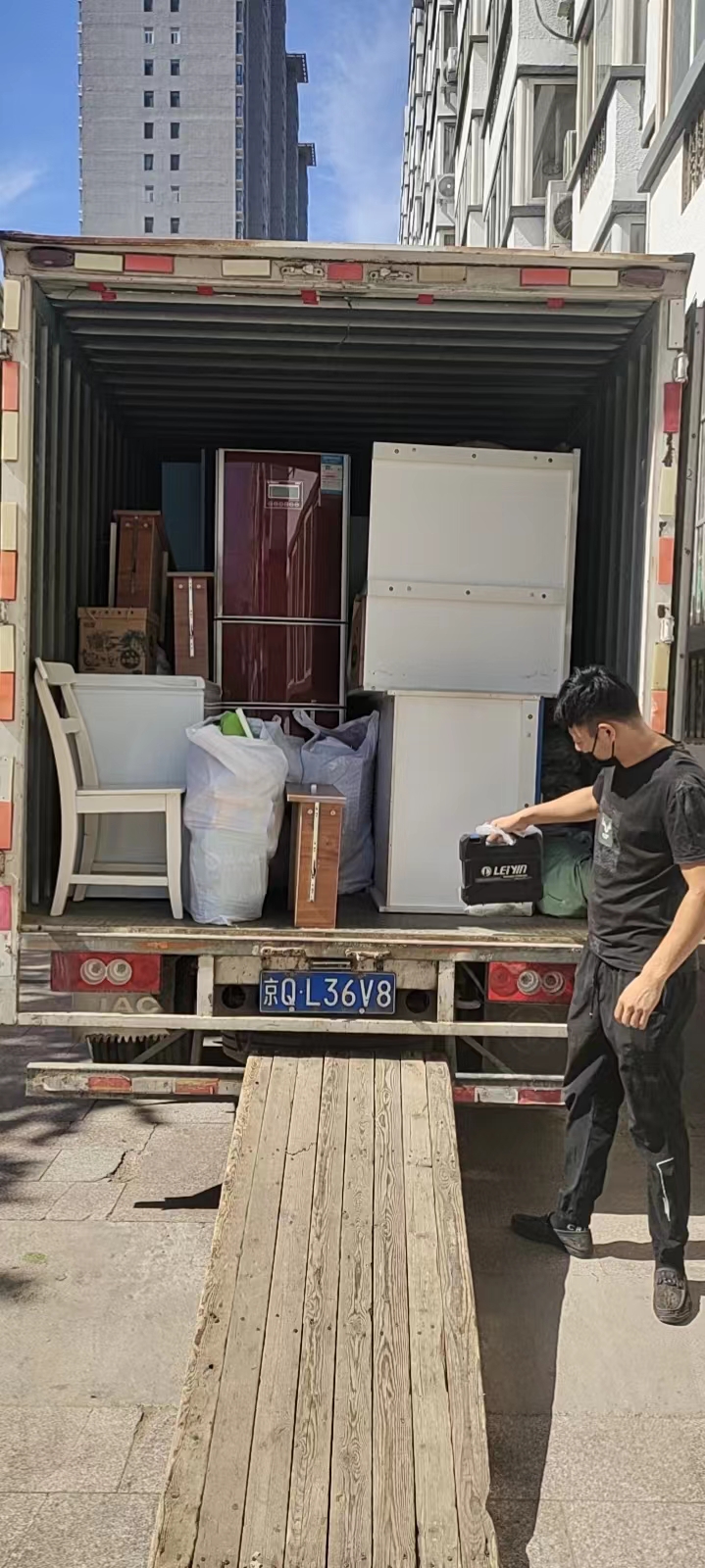 燕郊搬家公司分享搬家时大件货物打包方法及搬运方式?