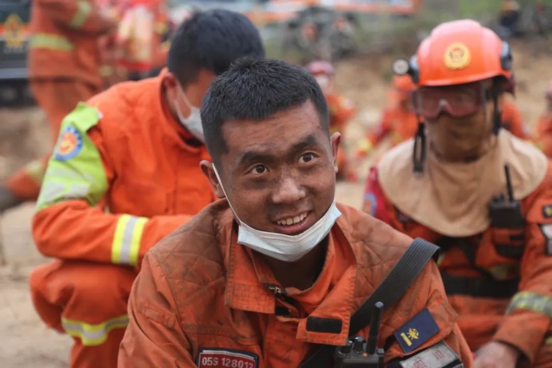 中国骄傲消防图片