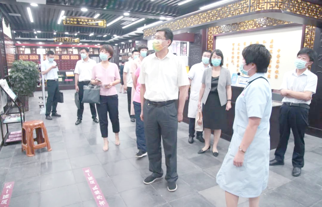 莒县中医医院迎来专家组调研,推动中医药服务发展