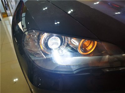 宝马5系大灯灯泡型号
