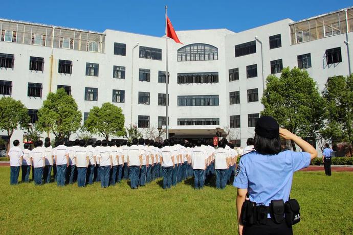 南匯監獄,監獄總醫院 1,新鐵淬火 明日試鋒 2, 3, 審核:趙阿建 吳文