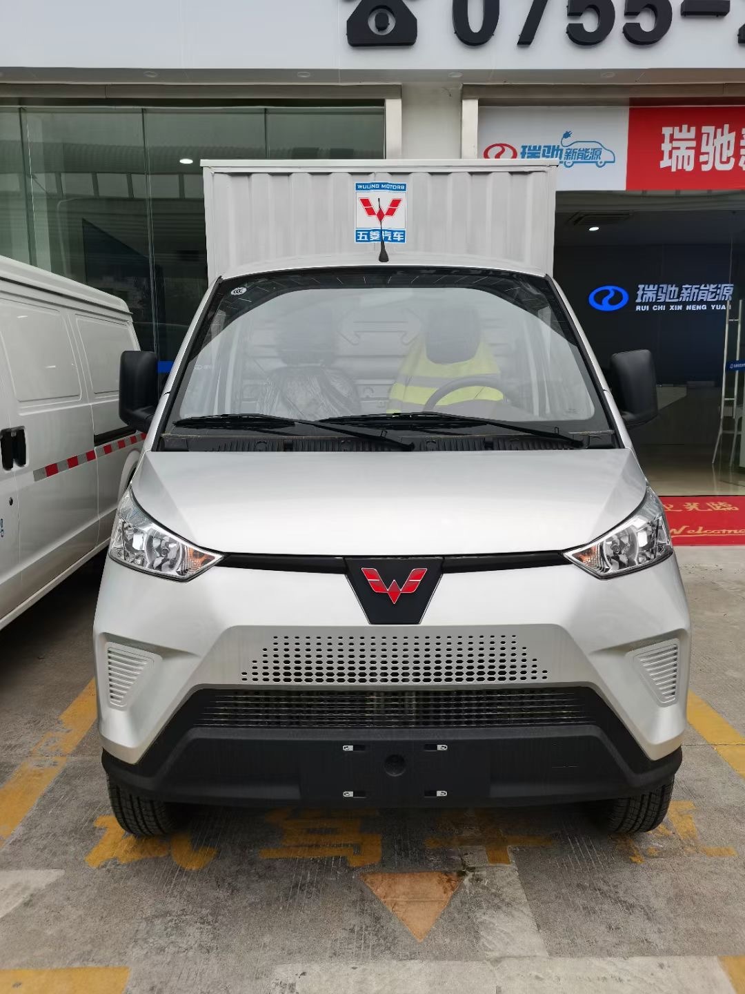 深圳惠州五菱电卡汽车轻松出行环保又经济