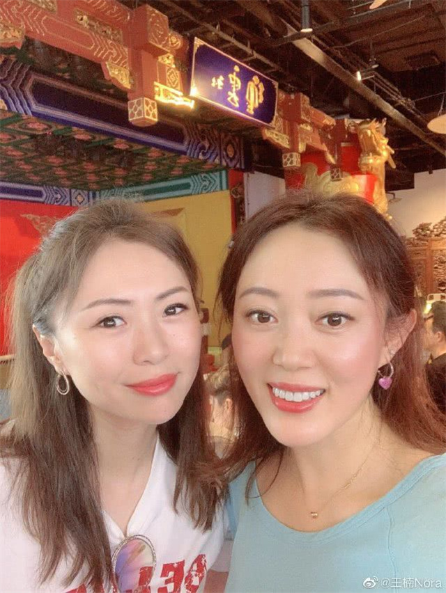说起《足球之夜》,不得不提起足球记者王楠,她究竟是什么样的人