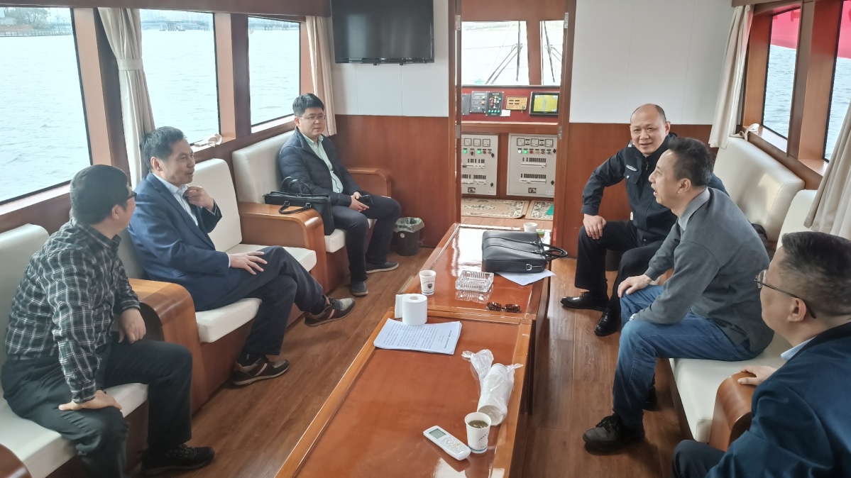 宣柏林赴姚江检查甬江水系禁渔工作