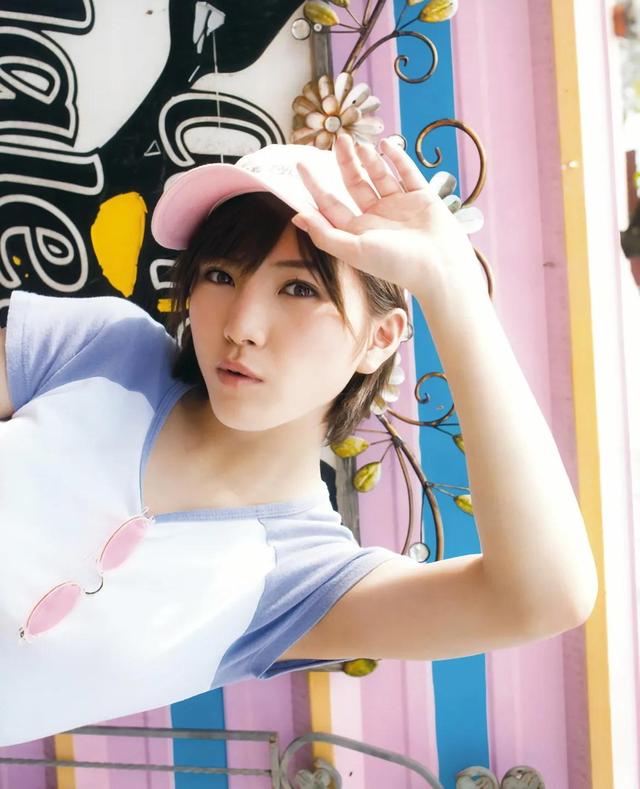 冈田奈奈的写真集《没有装饰的宝石》鉴赏