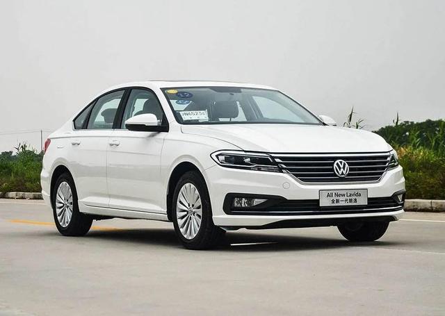 适合预算拮据的打工人,可以看看这3款入门b级车,本田丰田都有