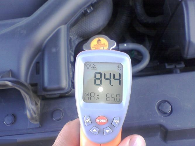 汽车发动机舱温度是多少?