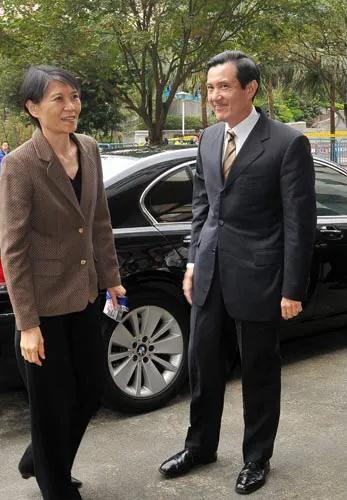 马英九"别有用心"的回家路,一幅字透露他处境艰难与无奈