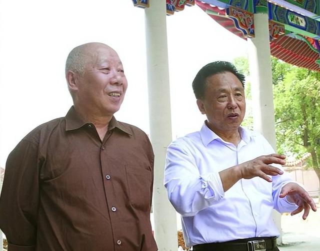 益阳富豪倪福林私建"后宫",扬言生1个孩子奖200万,结果如何?