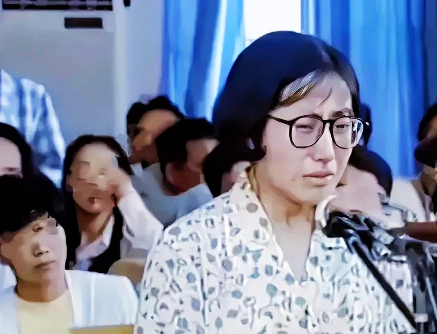 1996年,上海,杨玉霞"硫酸违章案"公开受审照片.