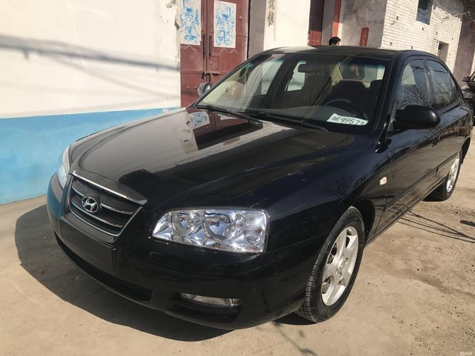 北京现代2011款伊兰特是一款适合家用的轿车,以其经济效益和空间宽敞