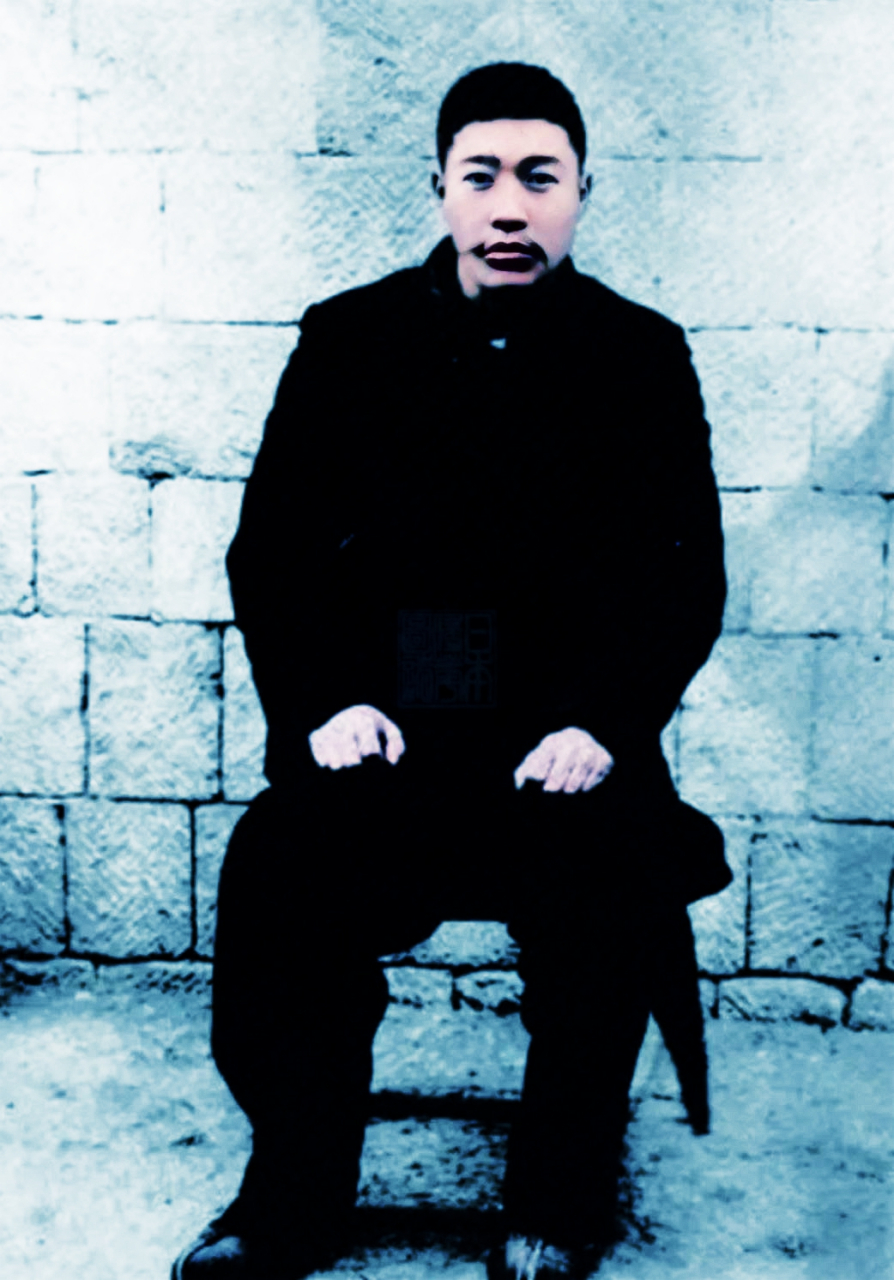 安重根出生于朝鲜海州,早年皈依了天主教.