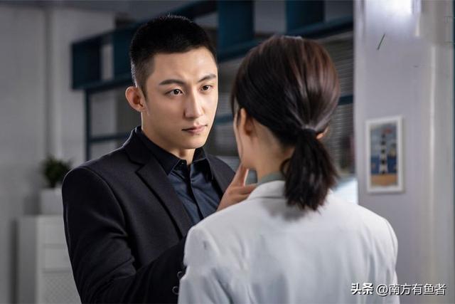 《他在云之南》知名记者和缉毒警察,在枪林弹雨中谈一场悲剧爱情