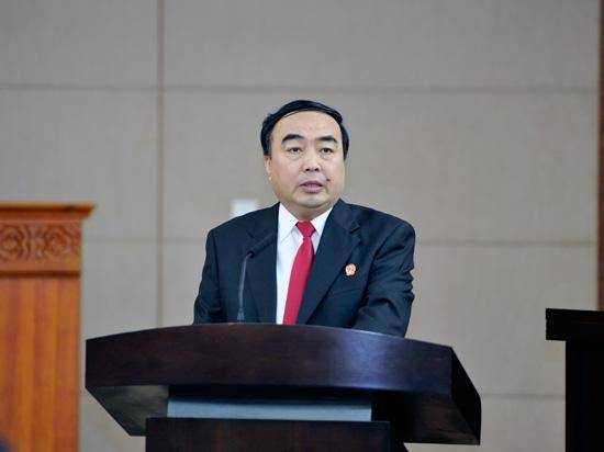 郑州市政法委书记于东辉被查,一个月前被女总裁实名举报索贿